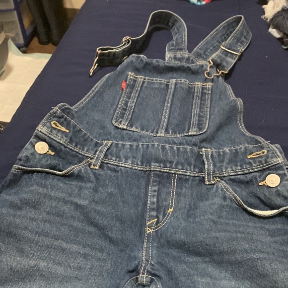 Girls Levi’s Overalls - Picture 2 of 4